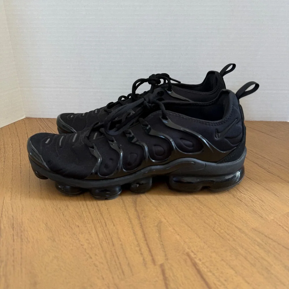Nike Air VaporMax Plus Sneakers Mens 11.5 Black Triple Black Shoes 924453-004